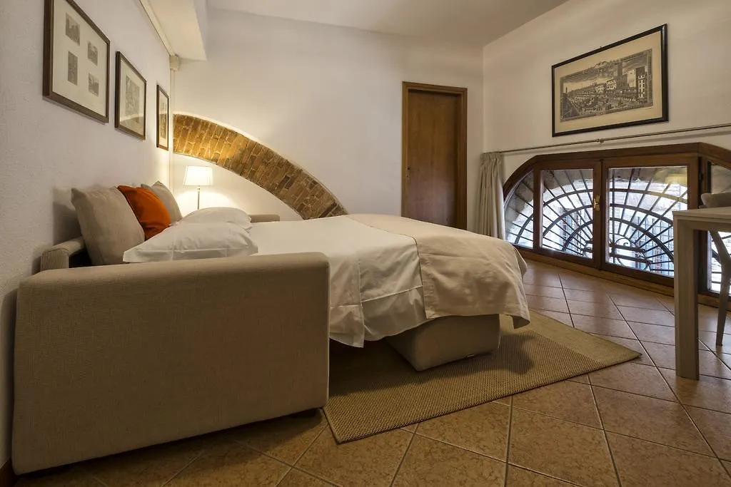 Diaz 18 Bed & Breakfast Verona Italy