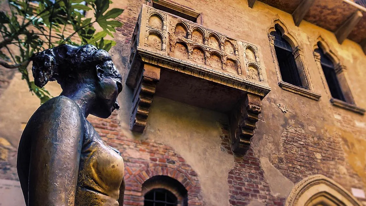 Diaz 18 Bed & Breakfast Verona 2*,